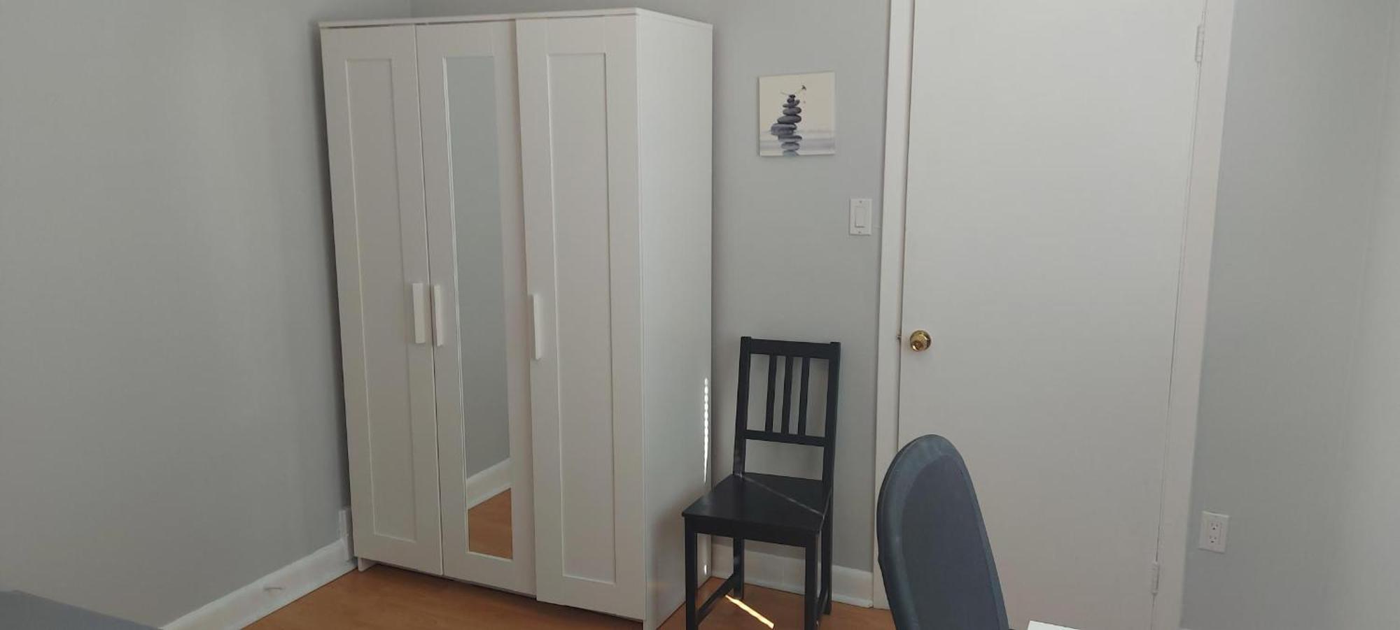 High Park Single Room With Personal Washroom And Kitchen Toronto Buitenkant foto